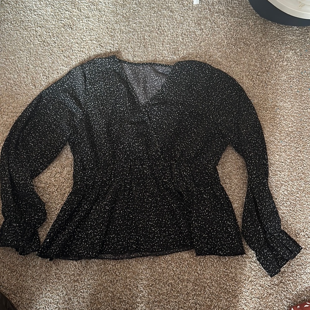 Long sleeve patterned top